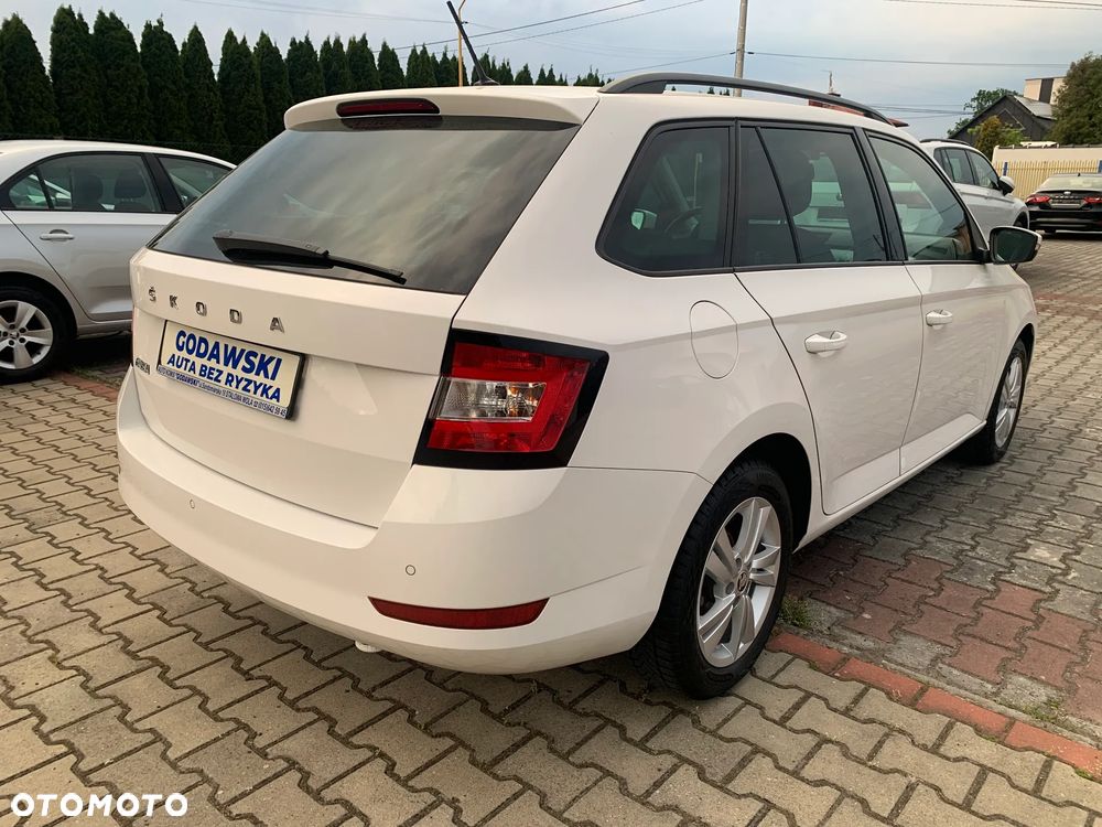 Skoda Fabia 1.0 TSI Ambition - 4
