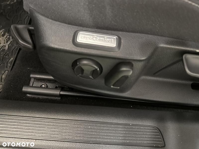 Volkswagen Passat 2.0 TSI Business DSG - 19