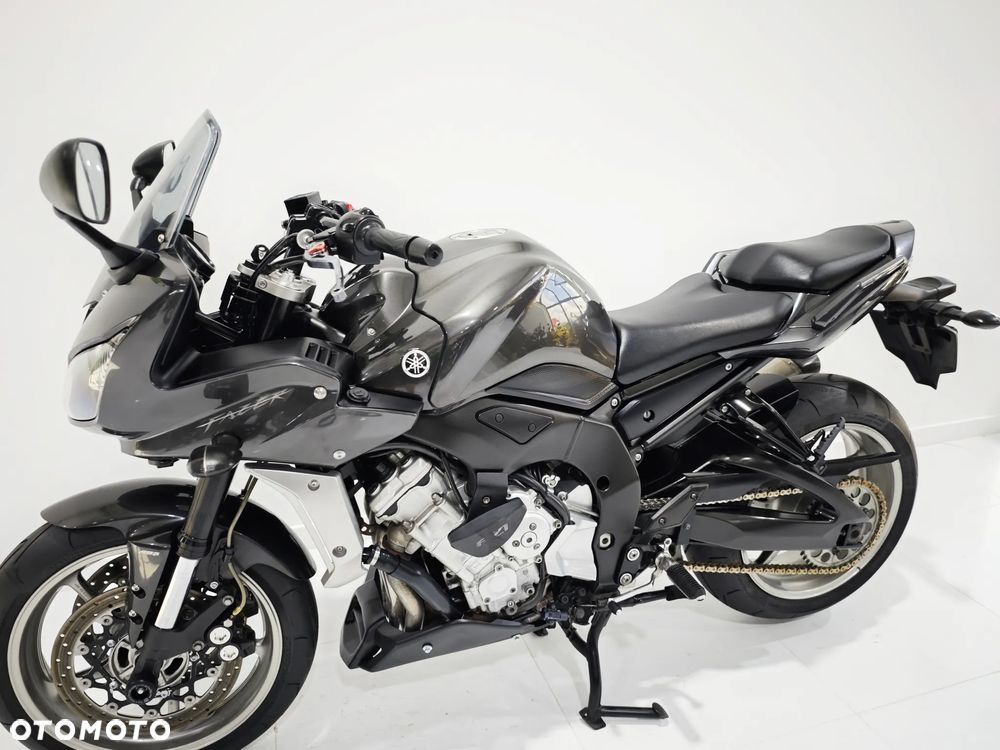 Yamaha FZ - 18
