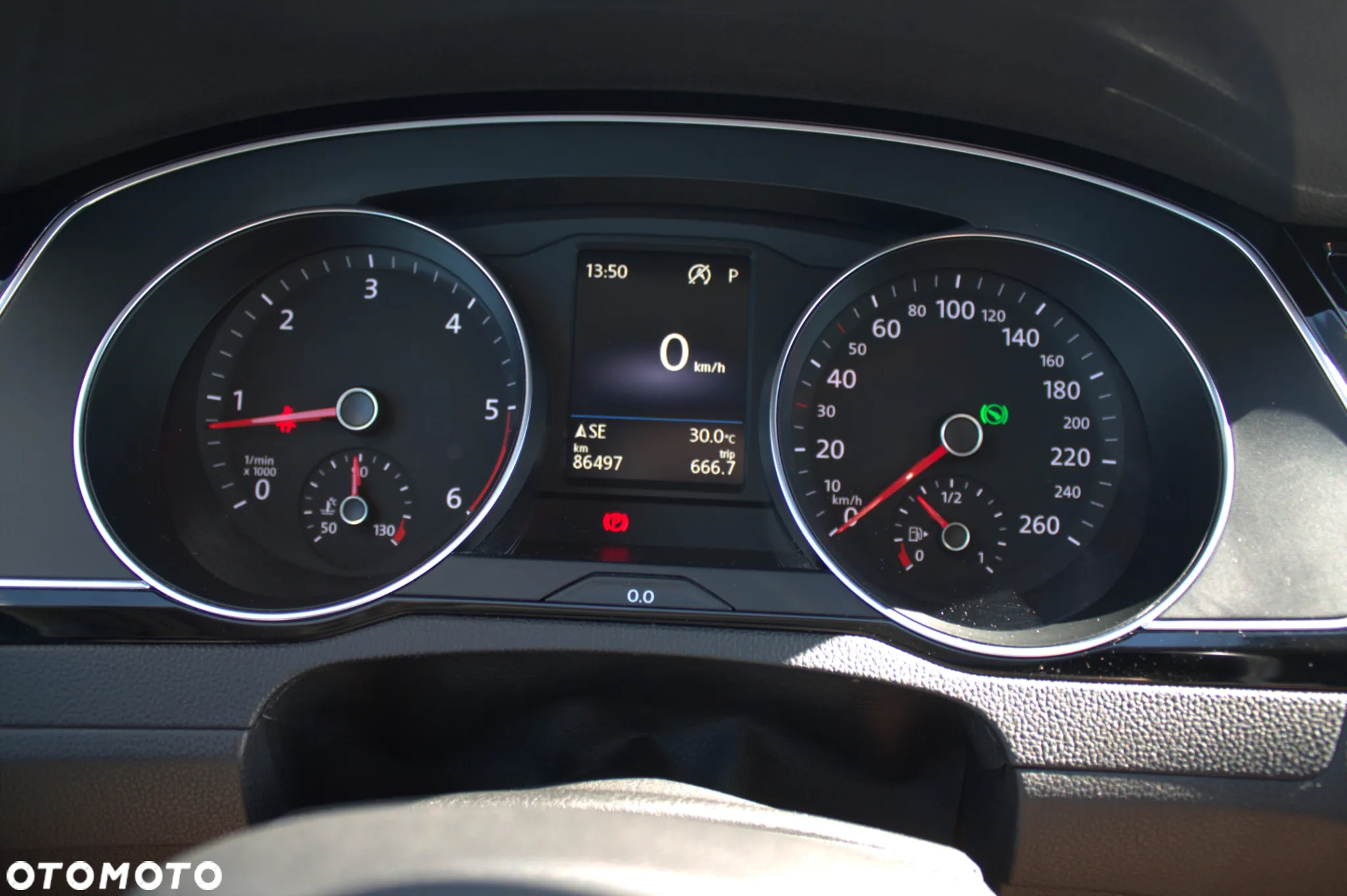 Volkswagen Passat Variant 2.0 TDI SCR DSG Business - 24