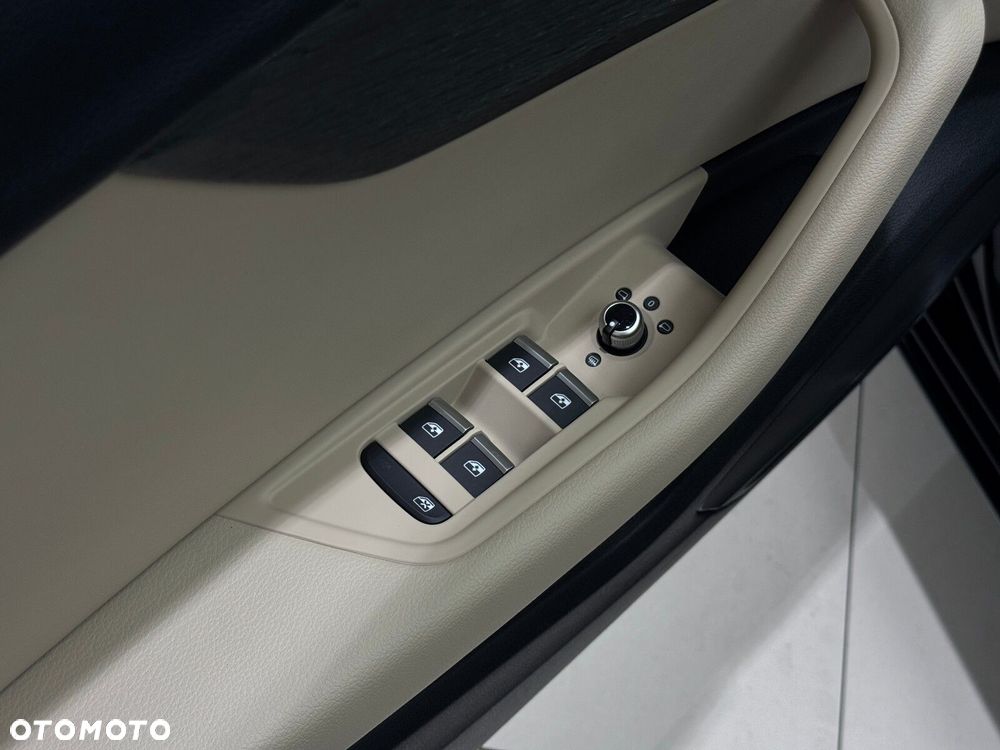 Audi A4 Limousine - 21