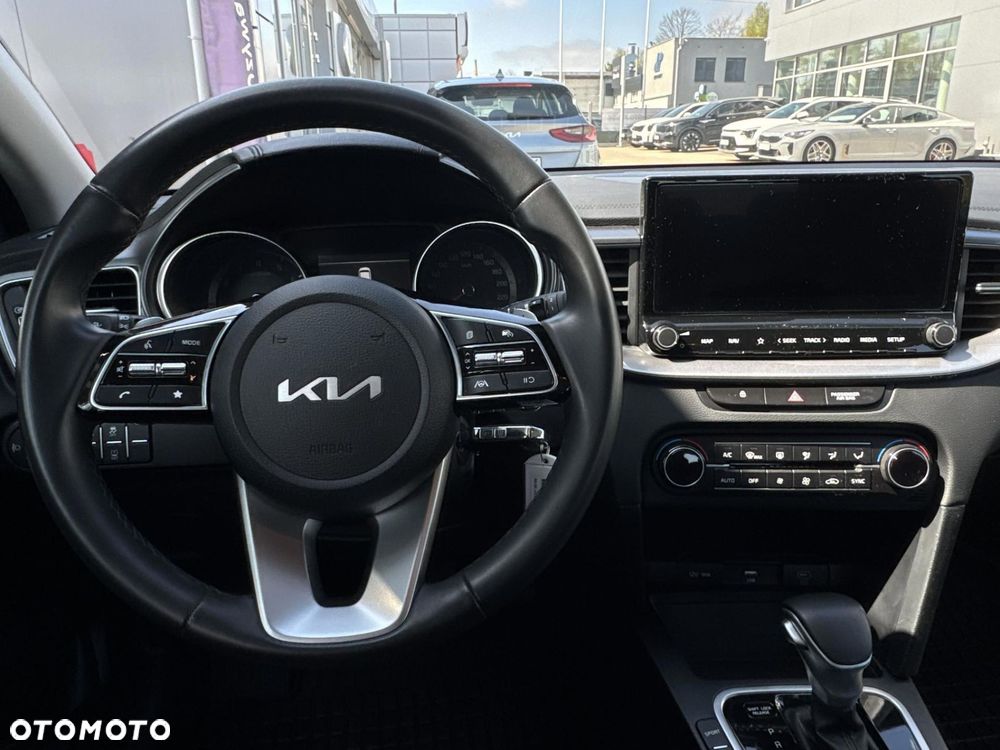 Kia Ceed 1.5 T-GDI M DCT - 14
