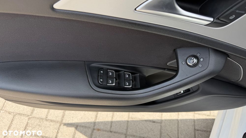Audi A6 Avant 2.0 TDI Ultra S tronic - 15