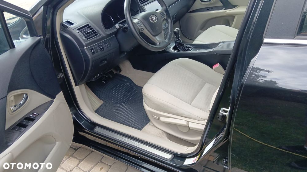 Toyota Avensis 2.0 D-4D Premium - 9