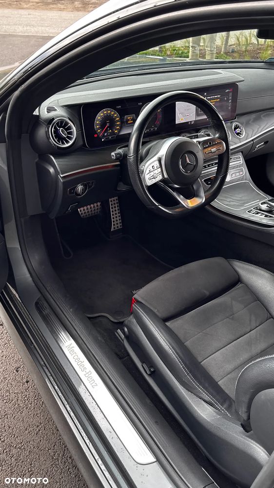 Mercedes-Benz Klasa E 300 Coupe 9G-TRONIC - 15