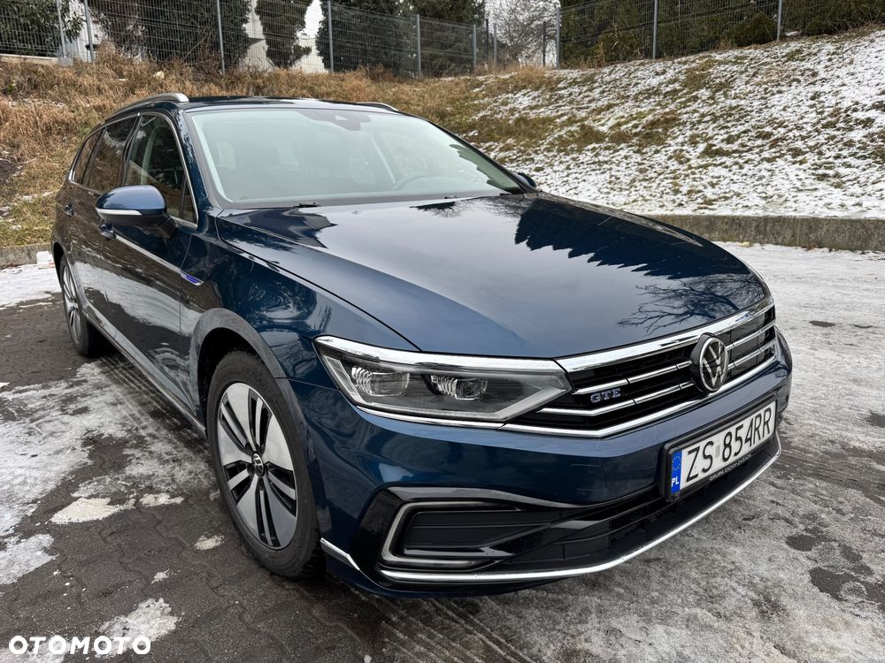 Volkswagen Passat - 2