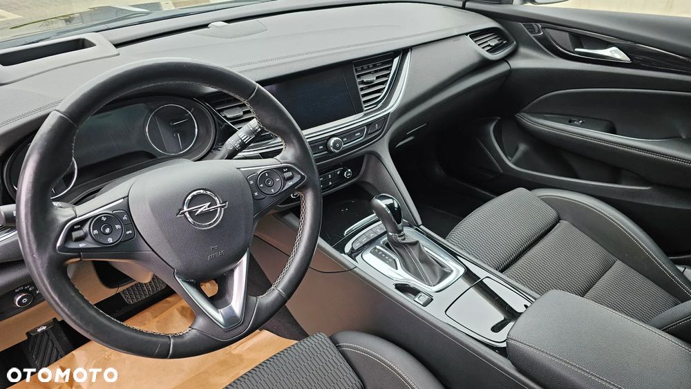 Opel Insignia 1.6 T Exclusive S&S - 10