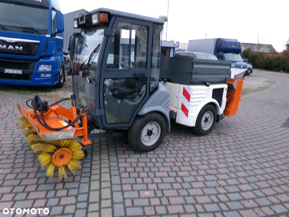 Hako citytrac 4200 zamiatarka solarko piaskarka 4x4 - 6