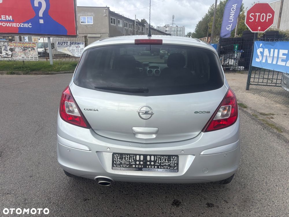Opel Corsa 1.2 16V Essentia - 9