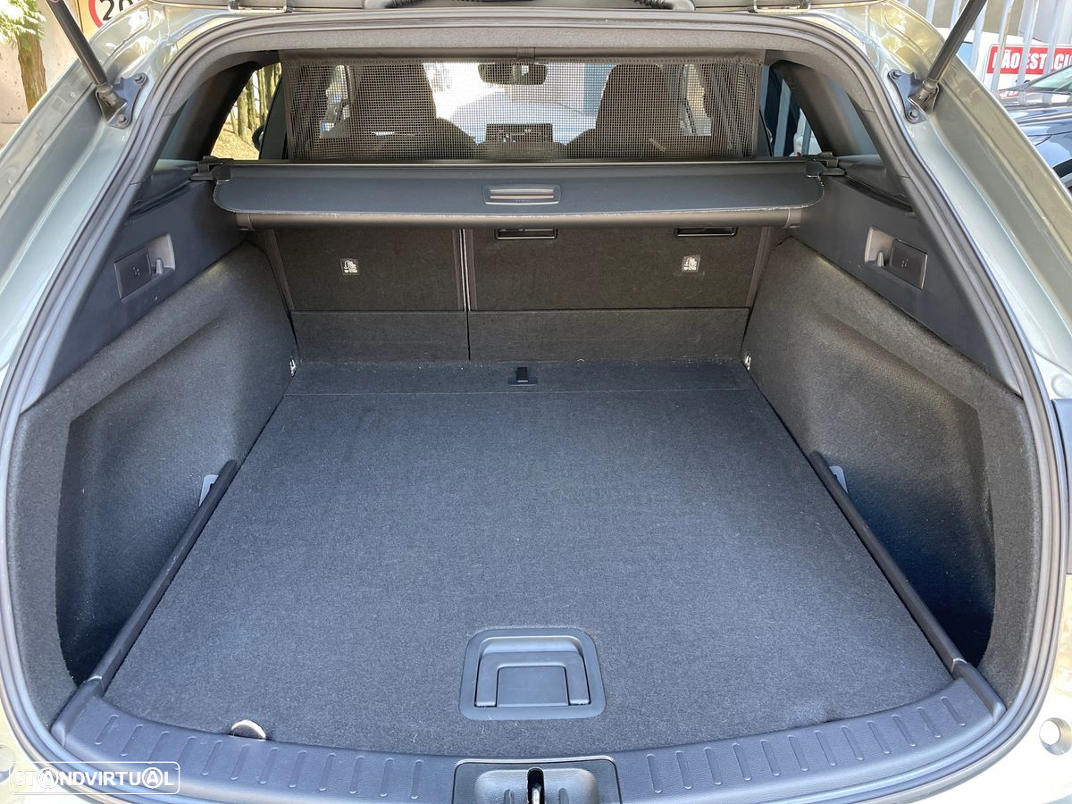 Toyota Corolla Touring Sports - 10