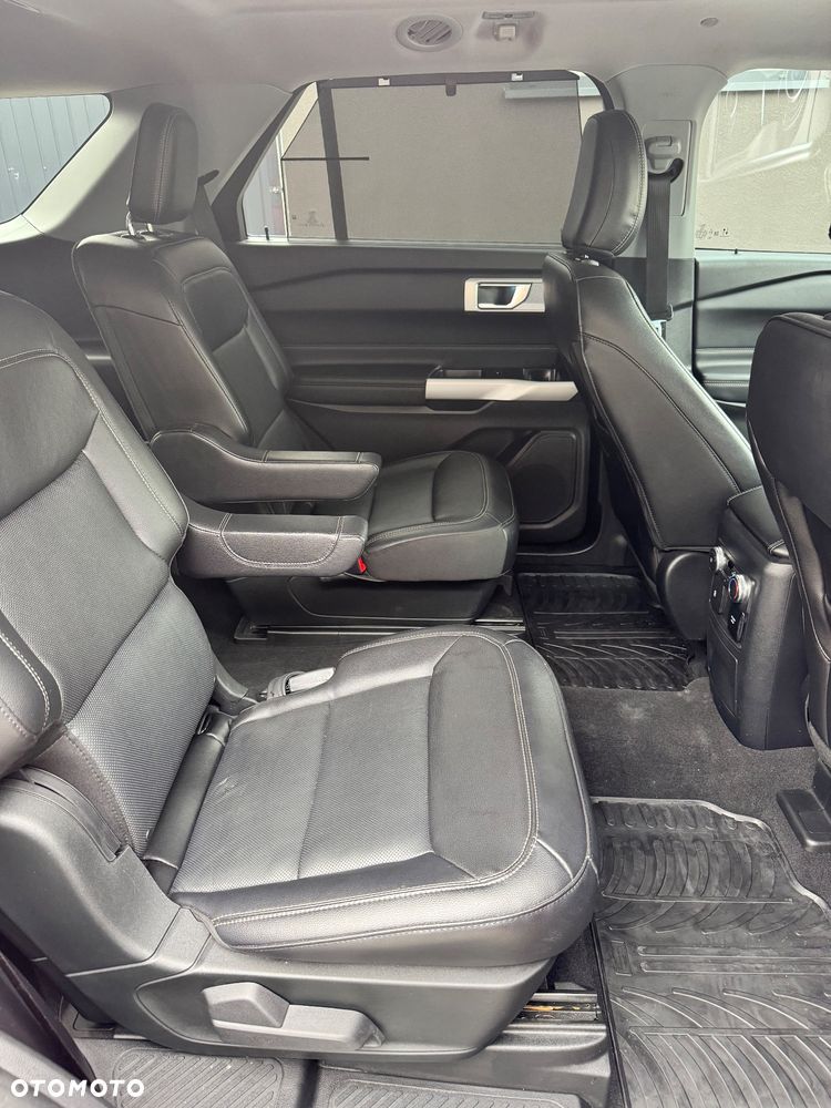 Ford Explorer - 11