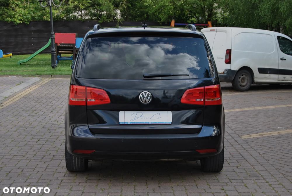 Volkswagen Touran - 17