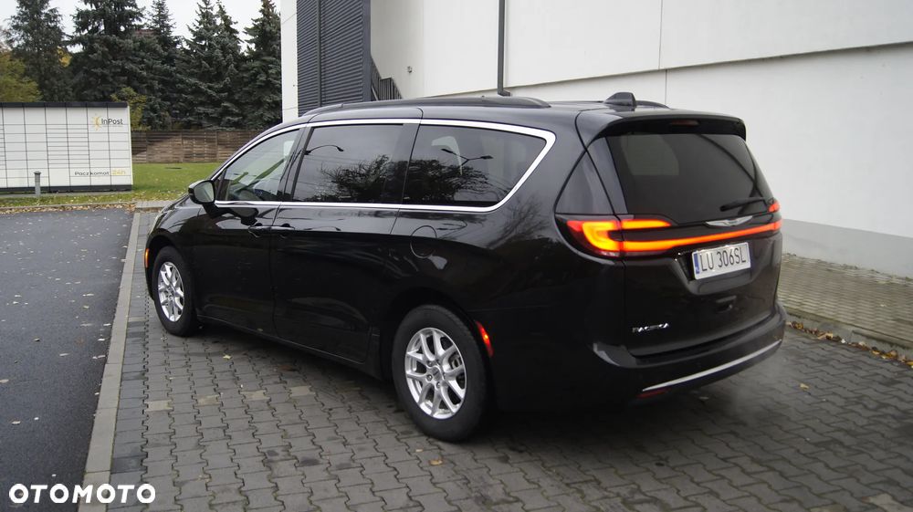 Chrysler Pacifica - 5