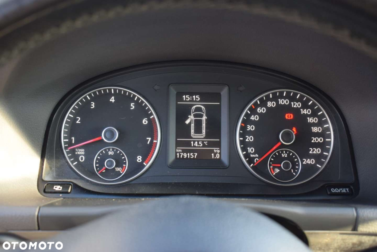 Volkswagen Touran - 27