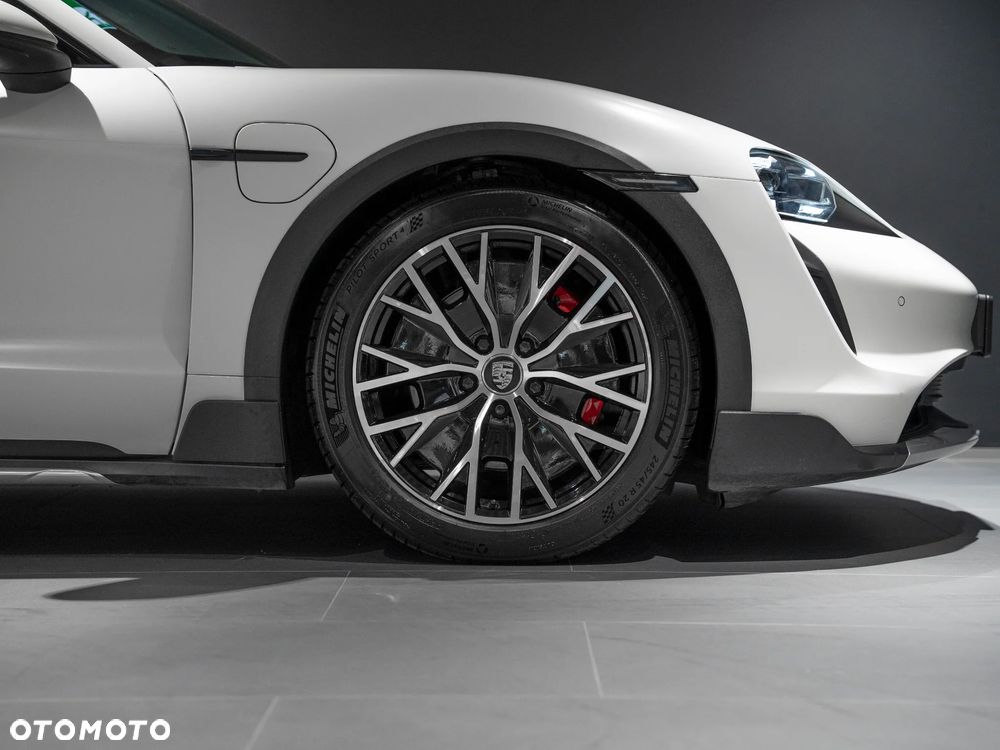 Porsche Taycan 4S - 11