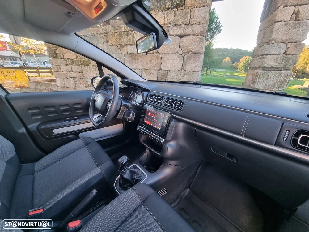 Citroën C3 1.2 PureTech Shine - 25