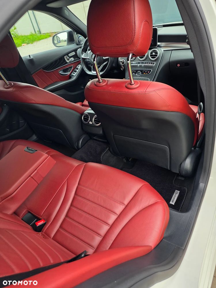 Mercedes-Benz Klasa C AMG 43 4Matic 9G-TRONIC - 17