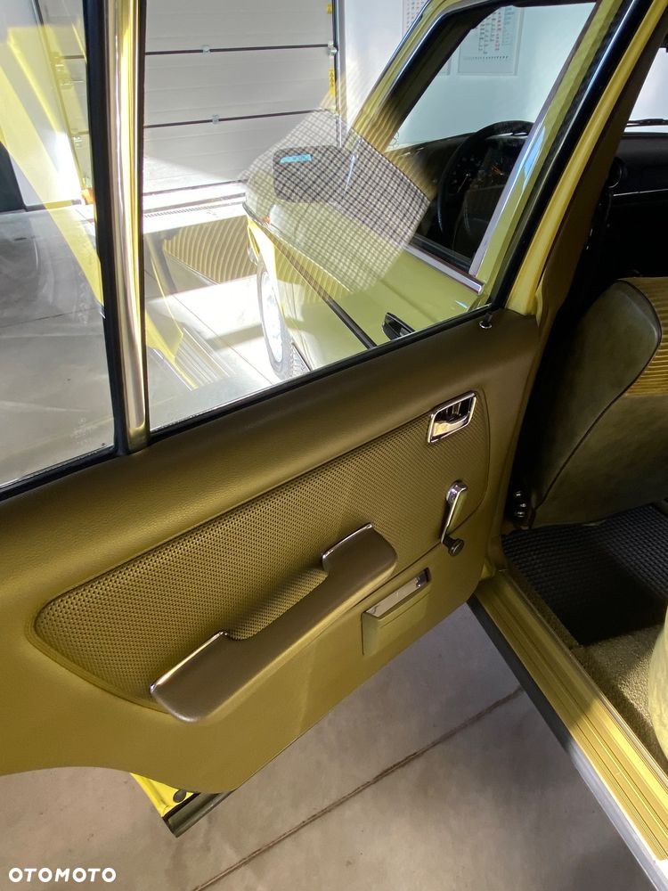 Mercedes-Benz W123 - 19