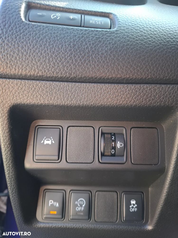 Nissan Qashqai 1.5 DCI Start/Stop N-Connecta - 23