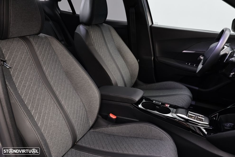 Peugeot 2008 1.2 Hybrid Allure e-DCS6 - 21
