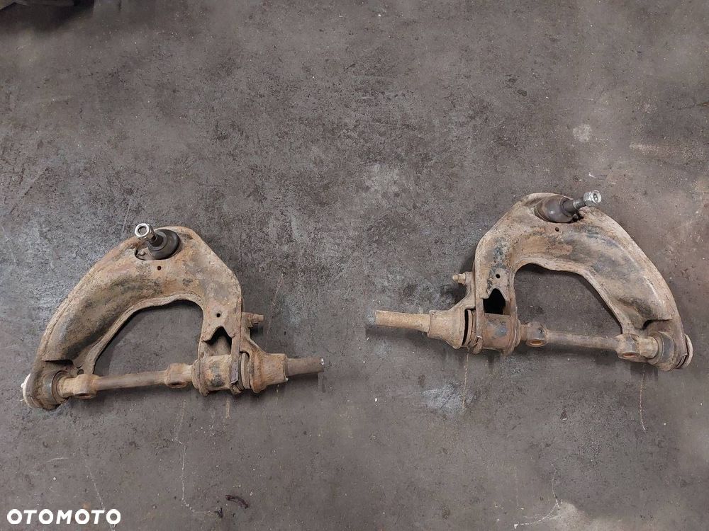 WAHACZ LEWY PRZÓD + PRAWY PRZÓD KIA BONGO K2700 II LIFT - 2