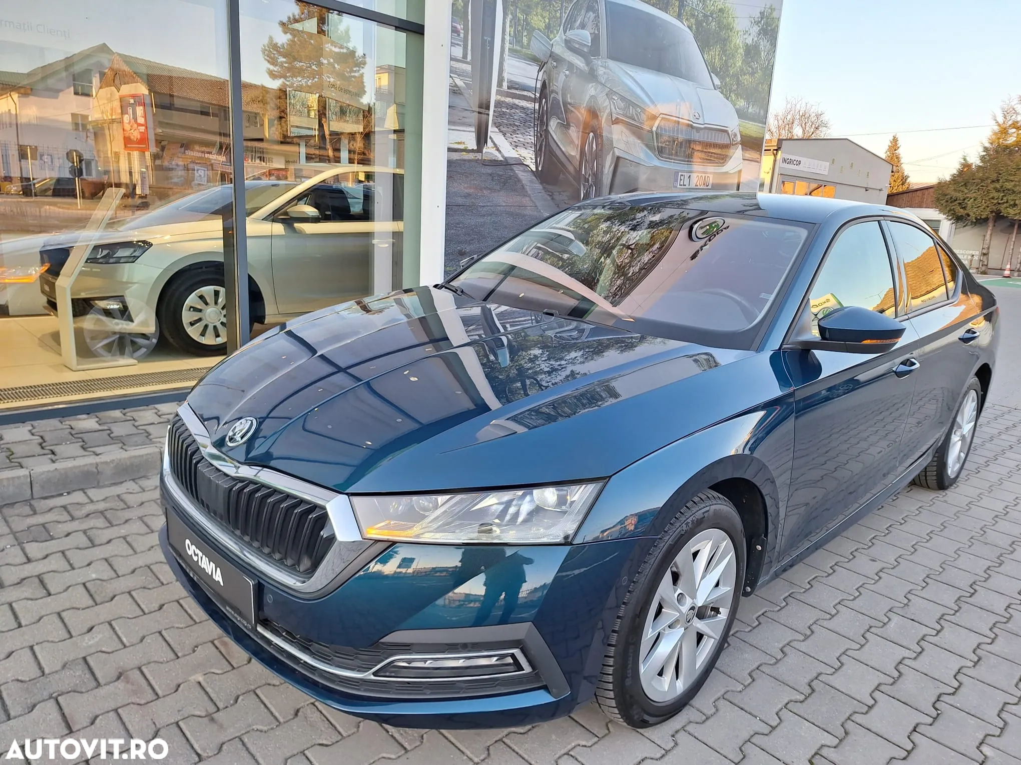 Skoda Octavia 2.0 TDI DSG Style - 3