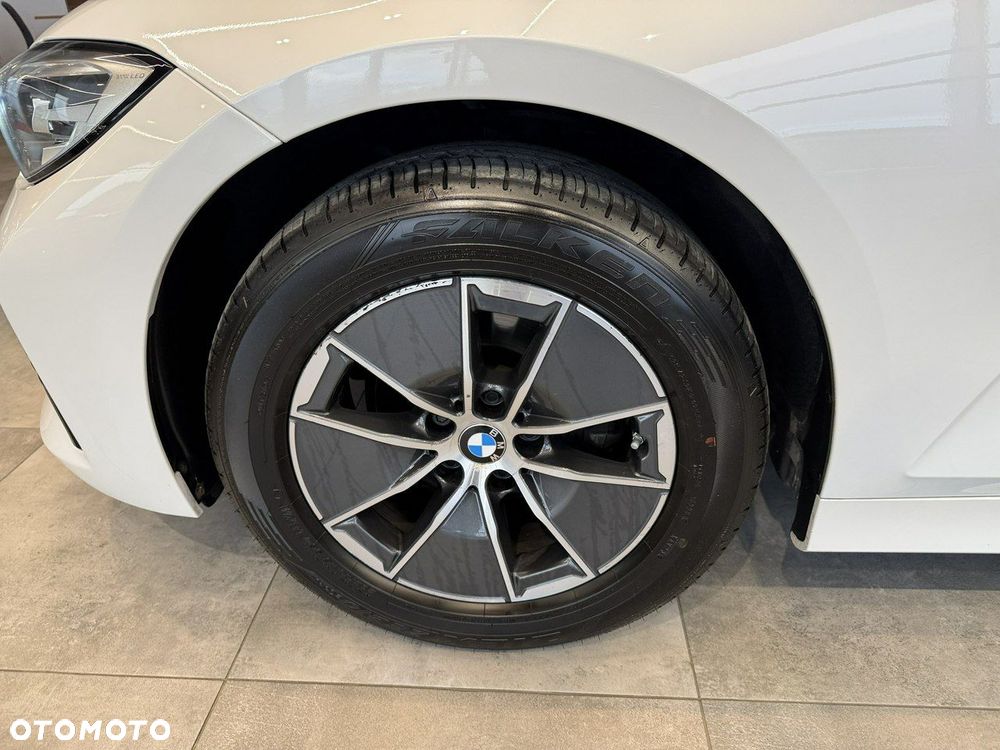 BMW Seria 3 - 11