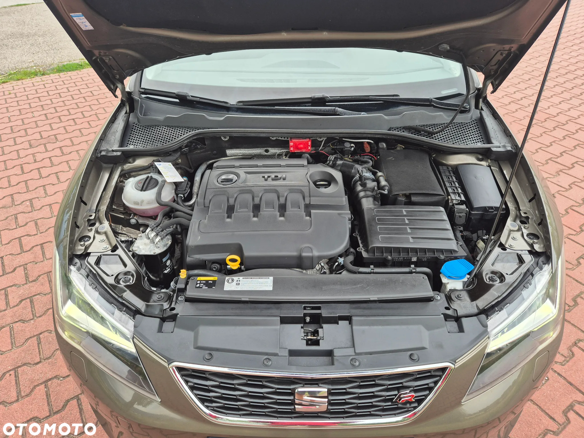 Seat Leon Sportstourer 2.0 TDI FR Plus - 32