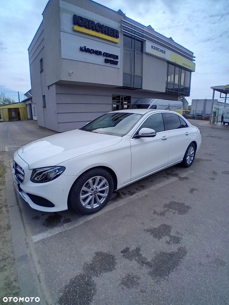 Mercedes-Benz Klasa E 200 d 9G-TRONIC - 4
