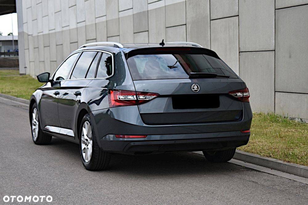 Skoda Superb 1.6 TDI Style - 18