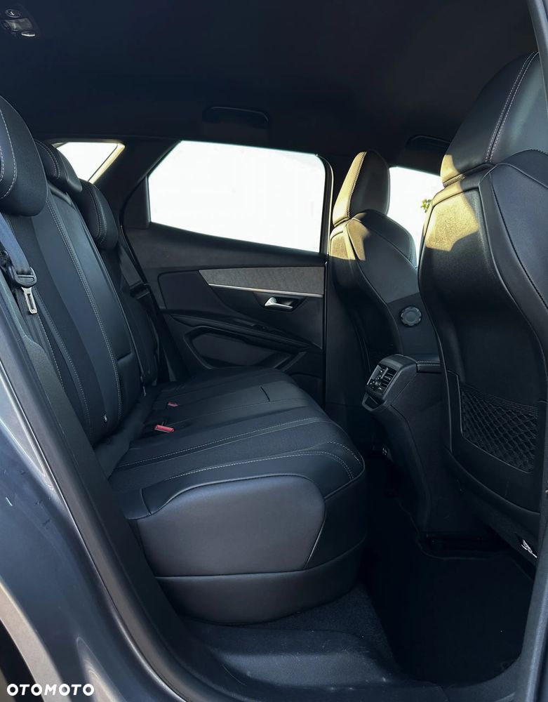 Peugeot 3008 225 e-EAT8 GT - 29