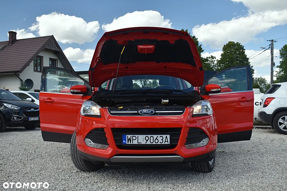 Ford Kuga 2.0 TDCi 2x4 Titanium - 12