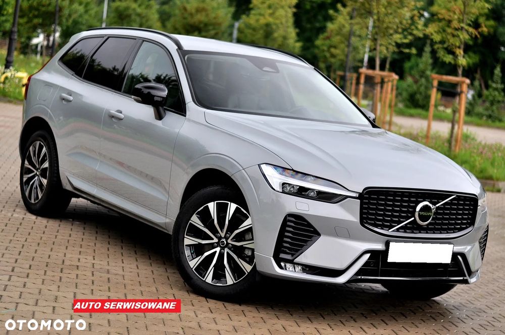 Volvo XC 60 B4 D Plus Dark - 4