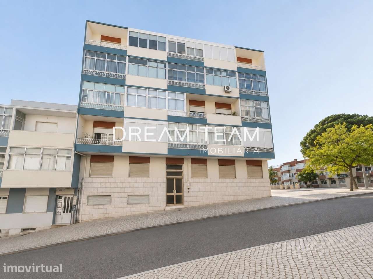 Apartamento T2 no centro do Laranjeiro, Almada - Grande imagem: 2/25