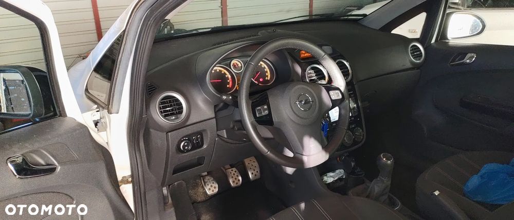 Opel Corsa - 12