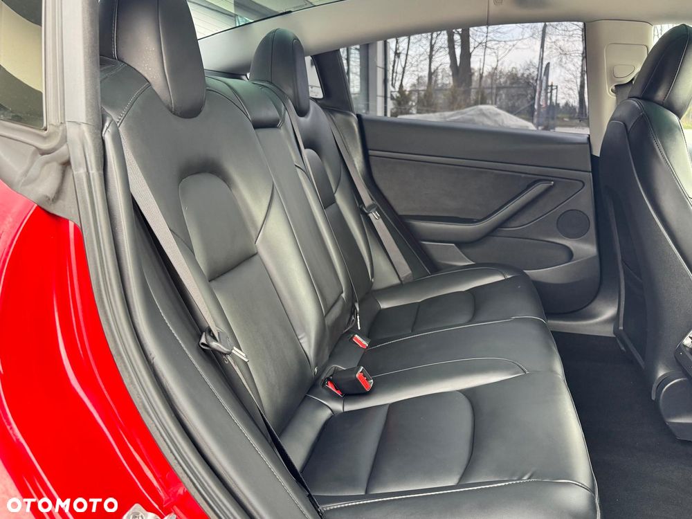 Tesla Model 3 - 16