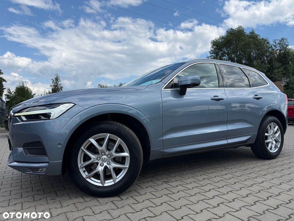 Volvo XC 60 D4 Momentum Pro - 1