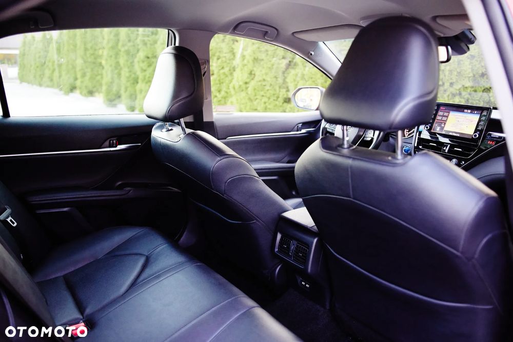 Toyota Camry 2.5 Hybrid Executive CVT - 26