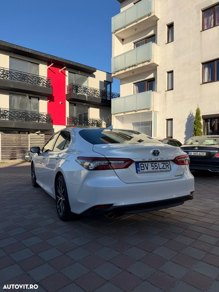 Toyota Camry 2.5 Exclusive - 4