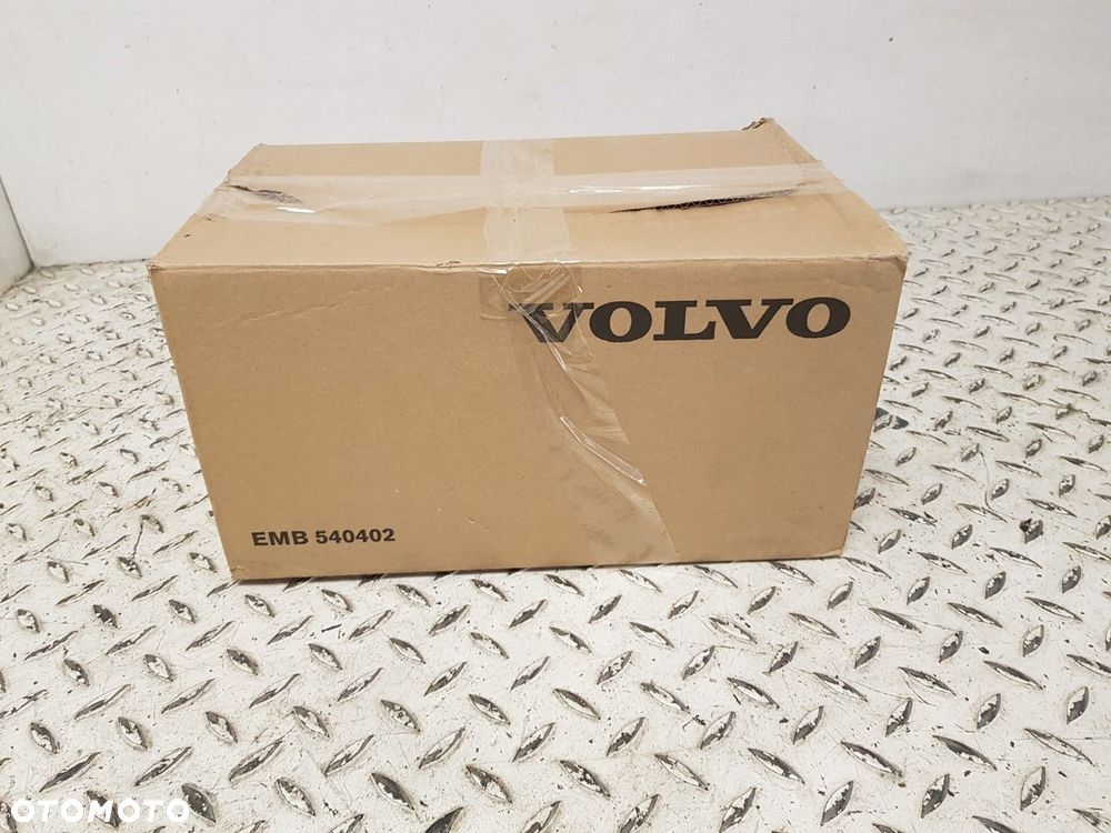 【ふ　】 KOMPRESOR KLIMATYZACJI VOLVO V60 I 2.4 D 36012859