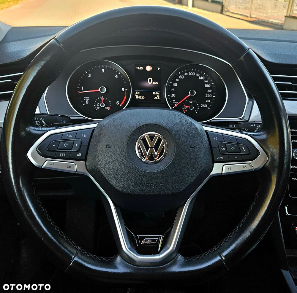 Volkswagen Passat 2.0 TDI SCR DSG Highline - 19