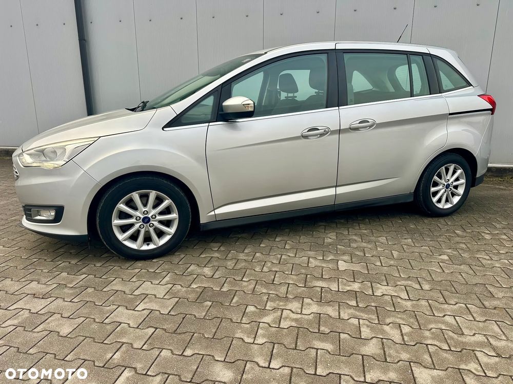 Ford Grand C-MAX - 3
