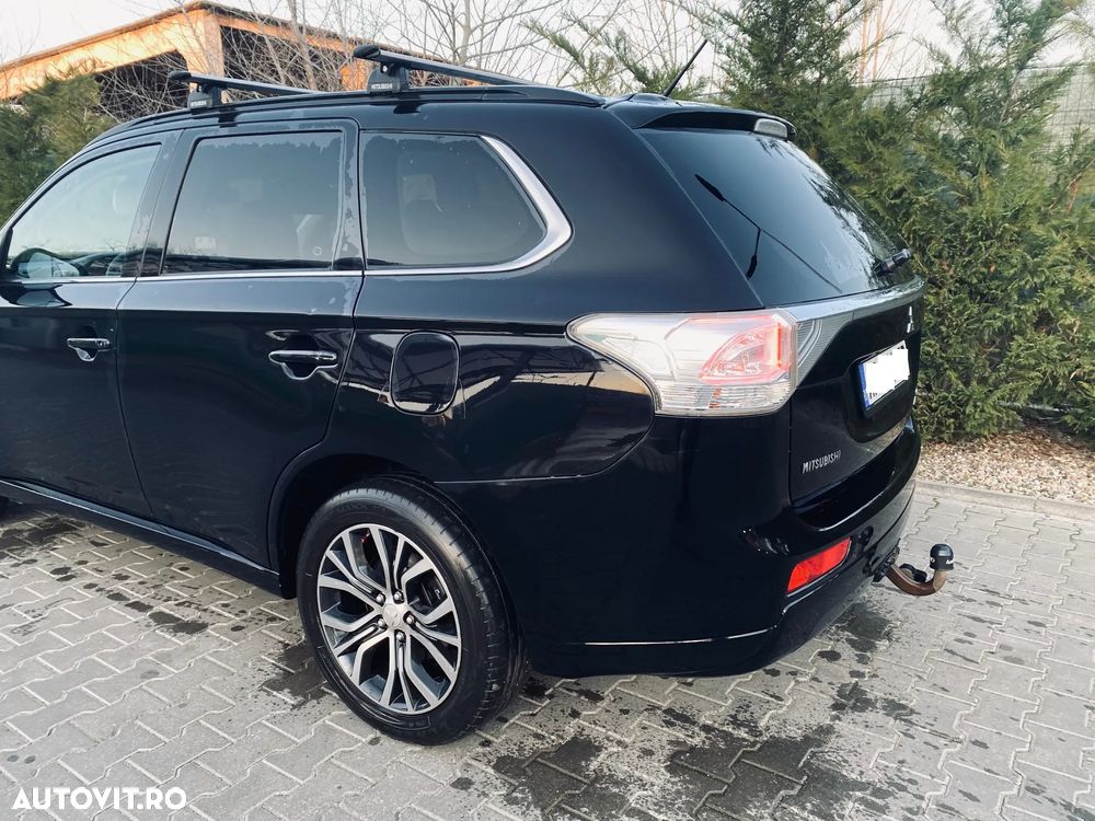 Mitsubishi Outlander - 6