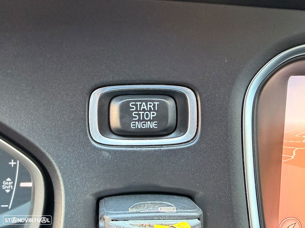 Volvo V40 2.0 D2 Momentum - 21