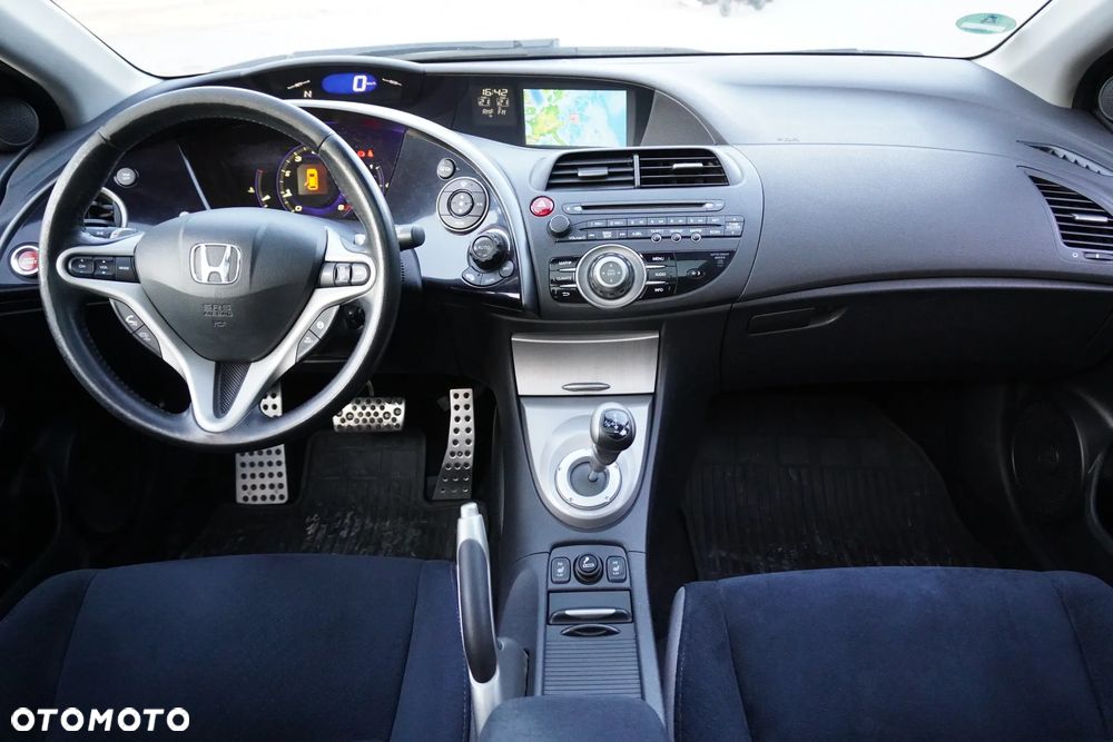 Honda Civic 1.8 Executive NAVI i-SHIFT - 8
