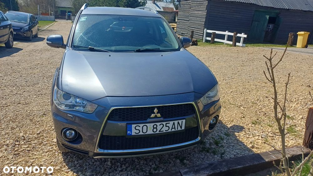 Mitsubishi Outlander 2.0 DI-D 4WD Intense - 2