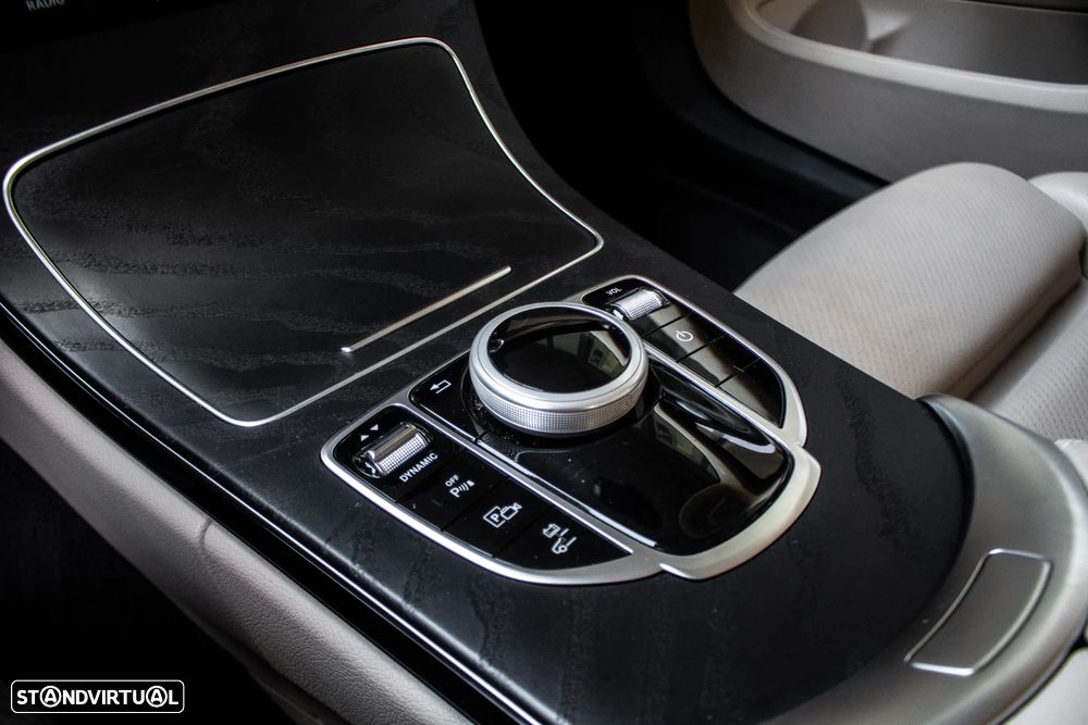 Mercedes-Benz C 300 de Avantgarde - 18