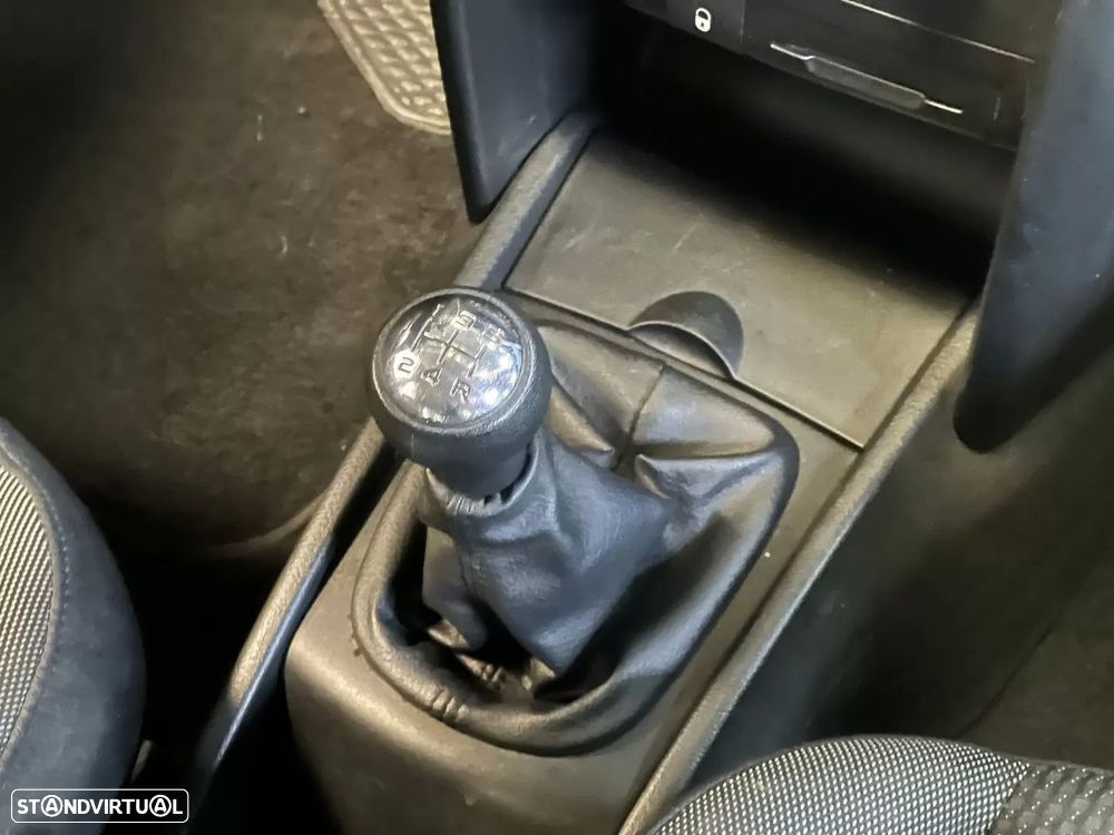 Peugeot 207 1.4 HDi Active - 15
