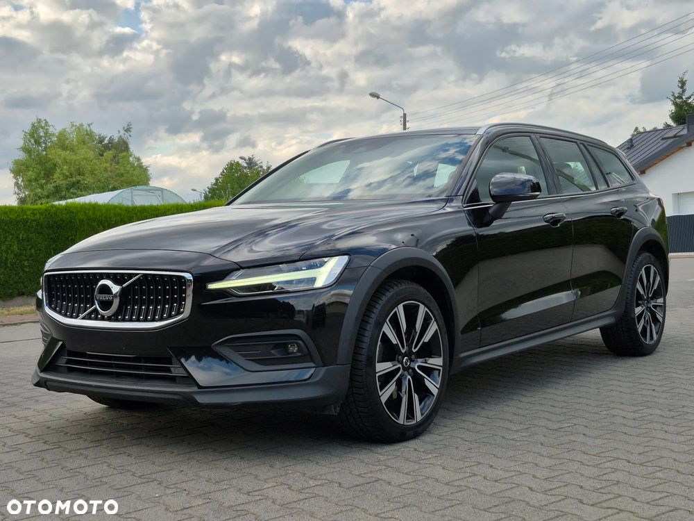 Volvo V60 Cross Country - 6