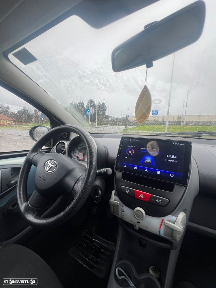 Toyota Aygo 1.0 - 8